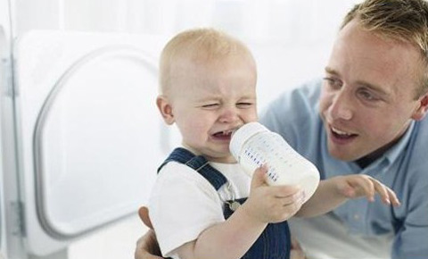 宝宝不喝奶粉怎么办?_六一儿童网