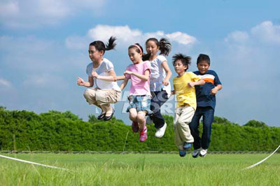 孩子适合的运动很多,为什么非要选择亲子游泳